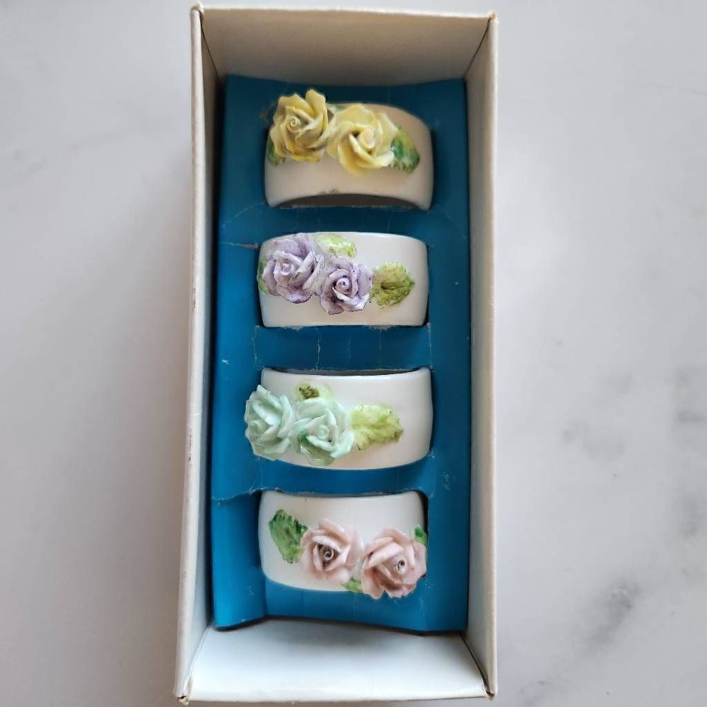 Napkin ring holders vintage bone china ceramic floral set of 4 90s Victorian